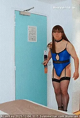 in FABIENNE SISSY SALOPE DE l'AIN 1030 GIF (Bild von album FABIENNE SISSY SALOPE DE l'AIN))