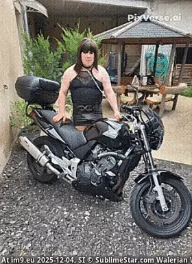 in FABIENNE SISSY SALOPE DE l'AIN a moto GIF (Bild von album FABIENNE SISSY SALOPE DE l'AIN))