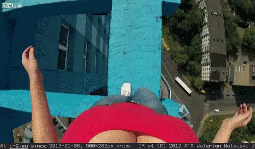 #Boobs  #Walking Boobs walking GIF (Image de album Rehost))