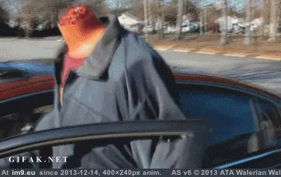 #Gifs #Prank #Funny [Funny] 35 Best Prank Gifs 20 GIF (Image of album My r/FUNNY favs))
