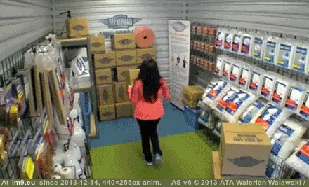 #Gifs #Prank #Funny [Funny] 35 Best Prank Gifs 24 GIF (Image de album My r/FUNNY favs))