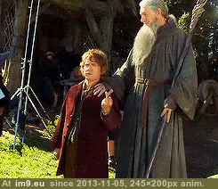 #Funny #Rude #Hobbit [Funny] A Rude Hobbit 19 GIF (Imagen de album My r/FUNNY favs))