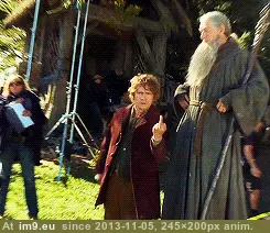 #Funny #Rude #Hobbit [Funny] A Rude Hobbit 25 GIF (Imagen de album My r/FUNNY favs))