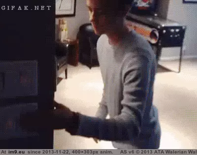 #Funny #Safe #Upstairs #You [Funny] Everyone knows once you make it upstairs you're safe GIF (Image of album My r/FUNNY favs))