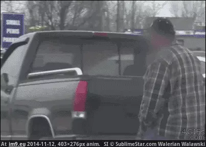 #Funny #Spaces #Two [Funny] He was taking up two spaces GIF (Image of album My r/FUNNY favs))