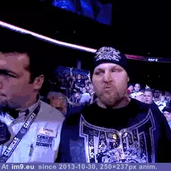  #Funny  [Funny] I'll take that. GIF (Imagen de album My r/FUNNY favs))