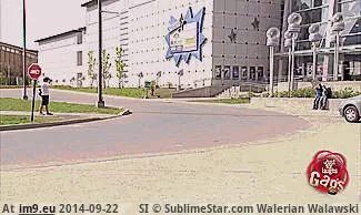#Funny #Prank #Tourists #Japanese [Funny] Japanese Tourists Prank GIF (Imagen de album My r/FUNNY favs))