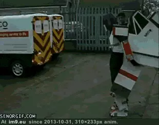 #Funny #Meets #Eye [Funny] More than meets the eye. GIF (Imagen de album My r/FUNNY favs))
