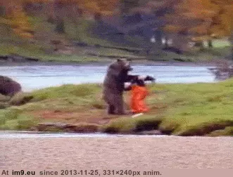 #Funny #Feel #Commercial #Canadian #Proud [Funny] This commercial always made me feel proud to be Canadian. GIF (Obraz z album My r/FUNNY favs))