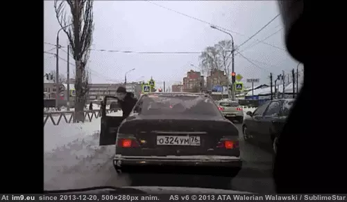 #Funny #How #Fix #Russia #Problem [Funny] This is how we fix problem in Russia GIF (Imagen de album My r/FUNNY favs))