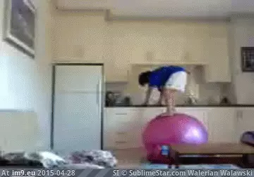 #Animated #Funny #Fall #Ball #Exercise #Hit #Woman #Wall funny-woman-exercise-ball-fall-hit-wall-animated-gif-pics GIF (Imagen de album Alternative-News.tk))