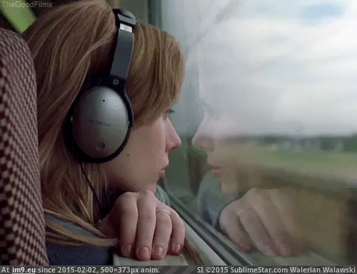 #Girl #Stares #Windows Girl Stares from Trains Windows GIF (Bild von album Rehost))
