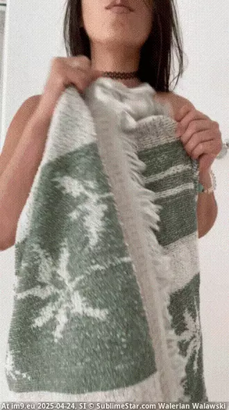 #Porn #Sexy #Amateur #Animated #Teen #Gifs #XxxGIF #Brunette #Fuck #Body #Female here's my body, honey! fuck it! porn gif (amateur,brunette,teen-18,towel-off) GIF (Image de album Best Porn GIF-s List)