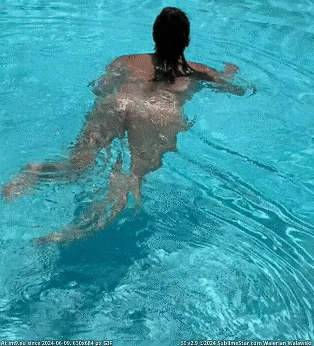 #Swimming #SwimmingGIF #Nude IMG_2394 GIF (Image de album Instant Upload)