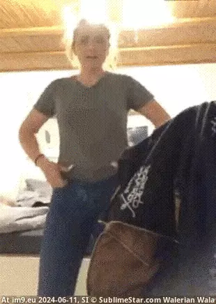 #Tits #Funny #Dance #Gif IMG_3693_Original GIF (Bild von album Instant Upload)
