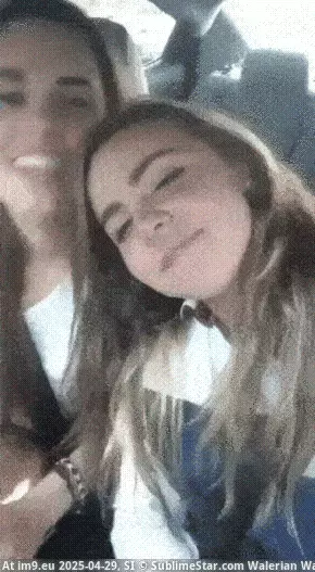 #Porn #Pussy #Amateur #Animated #Teen #Nude #Horny #Babes #HardcoreGIF #PornGIF #Lesbian kiss me - porn gif (babes,amateur,non-nude,teen-18,lesbian,kissing) GIF (Obraz z album Best Porn GIF-s List)
