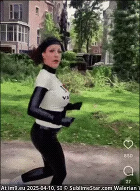 #Animated #Milf #Mature #Wife #Fuck #Dildo #Fetish #Latex #Rubber #Lady #Leather LatexladyT Latex joggen1 GIF (Obraz z album Lederlady T Dirndl)