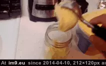 #Works #Fits #Blender #Jar #Mason [Mildlyinteresting] A mason jar fits in my blender... And works GIF (Obraz z album My r/MILDLYINTERESTING favs))