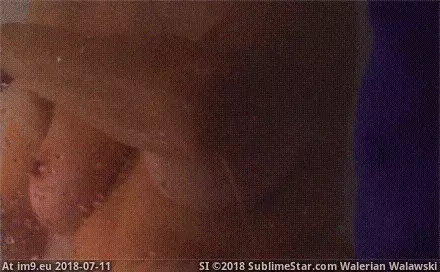 #Monica  #Tettona Monica la tettona GIF (Obraz z album Instant Upload)