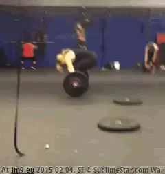 #Wtf #Pregnant #Month [Wtf] 9 month pregnant crossfitter. GIF (Image of album My r/WTF favs))
