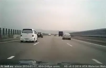 #Wtf #Check #Lanes #Aaaand #Changing #Mirrors [Wtf] Aaaand that's why you should check your mirrors before changing lanes GIF (Image of album My r/WTF favs))
