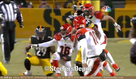 #Wtf #Broken #Jaw #Vertebrae #Punter #Shotted #Cheap #Cracked #Bengals [Wtf] Bengals punter gets cheap shotted. Broken Jaw + Cracked Vertebrae. GIF (Imagen de album My r/WTF favs))