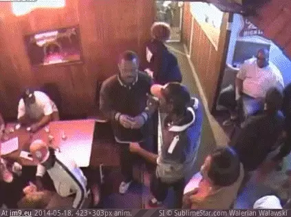 #Wtf #Gunman #Bouncer #Fights [Wtf] Bouncer fights off gunman GIF (Obraz z album My r/WTF favs))