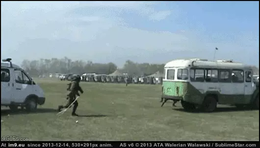 #Wtf #Critical #Hit [Wtf] Critical hit! GIF (Image de album My r/WTF favs))