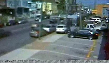 #Wtf #Food #Explodes #Truck #Philadelphia [Wtf] Food truck explodes in Philadelphia GIF (Bild von album My r/WTF favs))