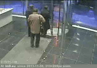 #Wtf  #Did [Wtf] I never did like those things... GIF (Image de album My r/WTF favs))
