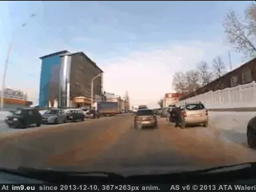 #Wtf  #Incoming [Wtf] Incoming and nowhere to go... GIF (Изображение из альбом My r/WTF favs))
