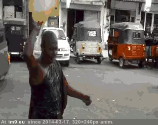#Wtf  #Light [Wtf] Let me light that for you GIF (Изображение из альбом My r/WTF favs))