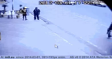 #Wtf #Beats #Pissed #Jaywalker #Driver #Hits [Wtf] Pissed off driver hits jaywalker twice and then beats him GIF (Изображение из альбом My r/WTF favs))