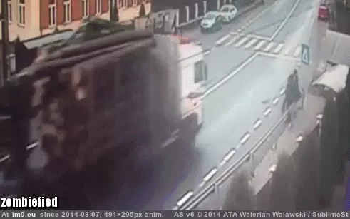 #Wtf #Real #Destination #Shit #Final [Wtf] Some real Final Destination shit... GIF (Image of album My r/WTF favs))