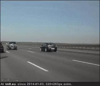#Wtf #Worst #Trunk #Place [Wtf] The worst possible place to open the trunk. GIF (Image de album My r/WTF favs))