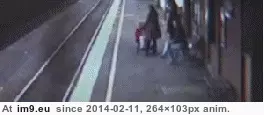 #Wtf #Stroller #Unattended #Baby [Wtf] Unattended baby stroller.. GIF (Image of album My r/WTF favs))