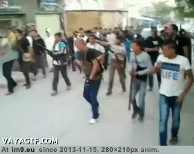 #Wtf #Procession #Wedding [Wtf] Wedding procession GIF (Imagen de album My r/WTF favs))