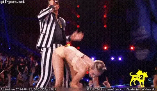 #Porn #Ass #Animated #Xxx #XxxGIF #Fucked #Horny xxxGif: Miley Cyrus GRINDING On Robin Thicke - XXX Gif Porn GIF (Image de album Porn Gifs animated XXX)